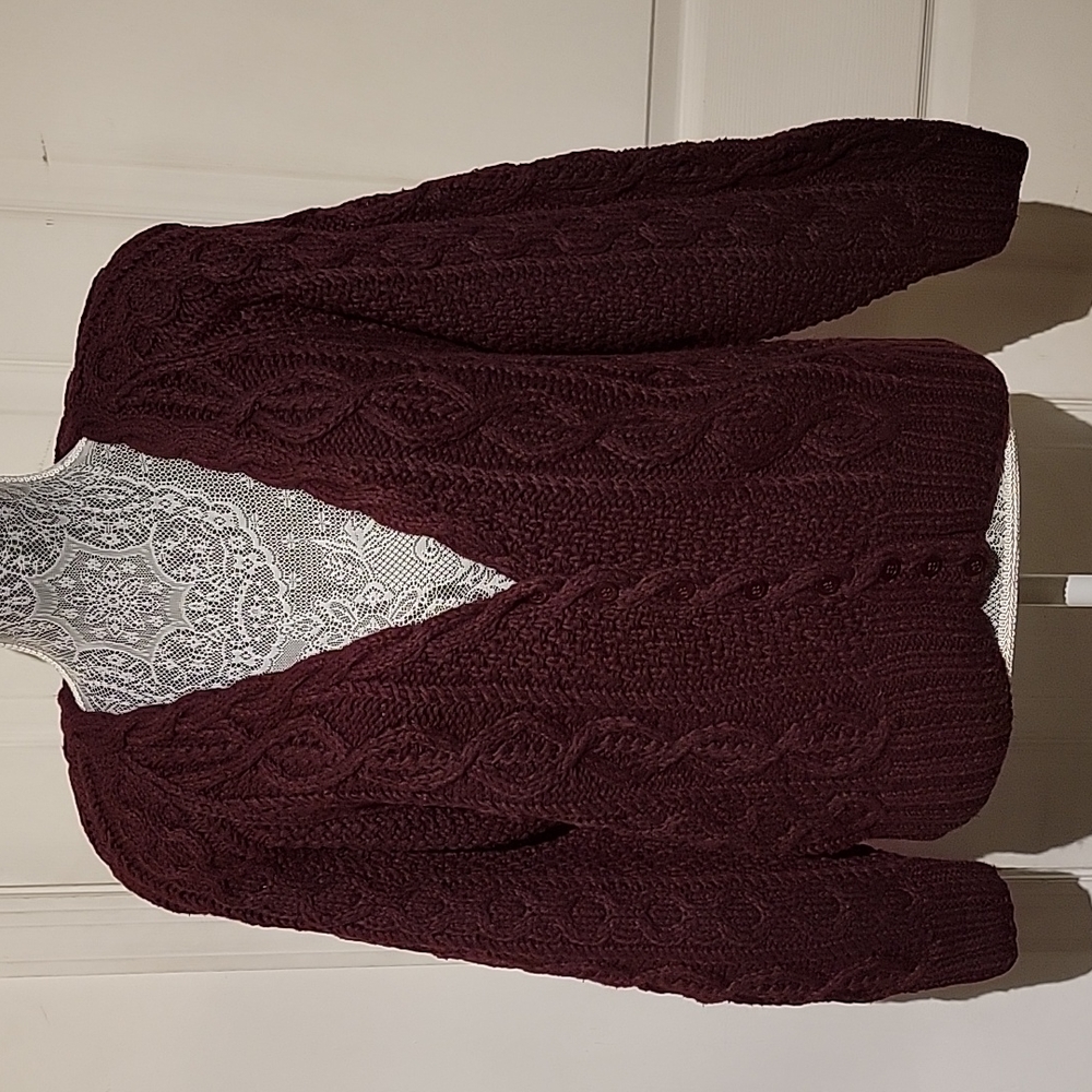 Jacqueline 8 Button Up Maroon Long Sleeve Heavy Women's Sweater Medium